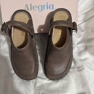 Alegria Women’s Shoes Brown Size 36 6-6.5